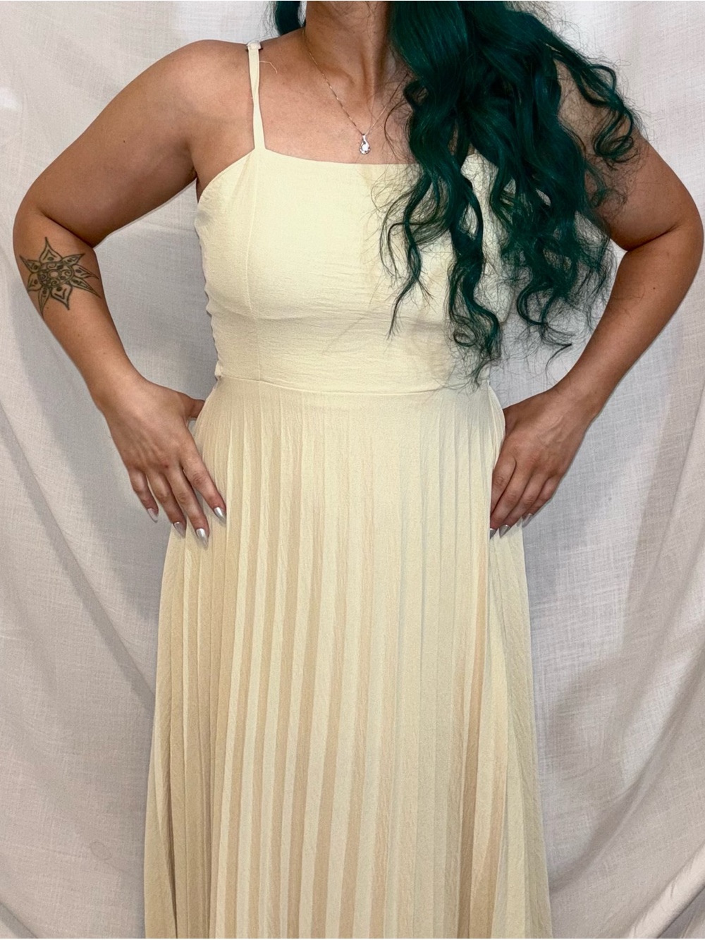 Elegant Cream Pleated Maxi Dress - Sleeveless